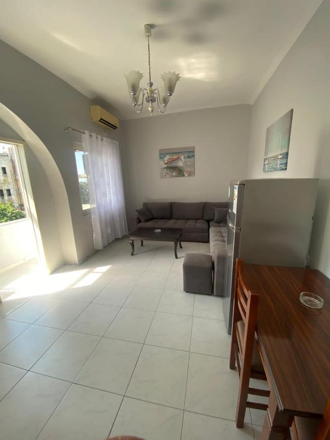 Vollga Promenade Lovely 2 Bedroom Apartment ดูร์เรส ภายนอก รูปภาพ