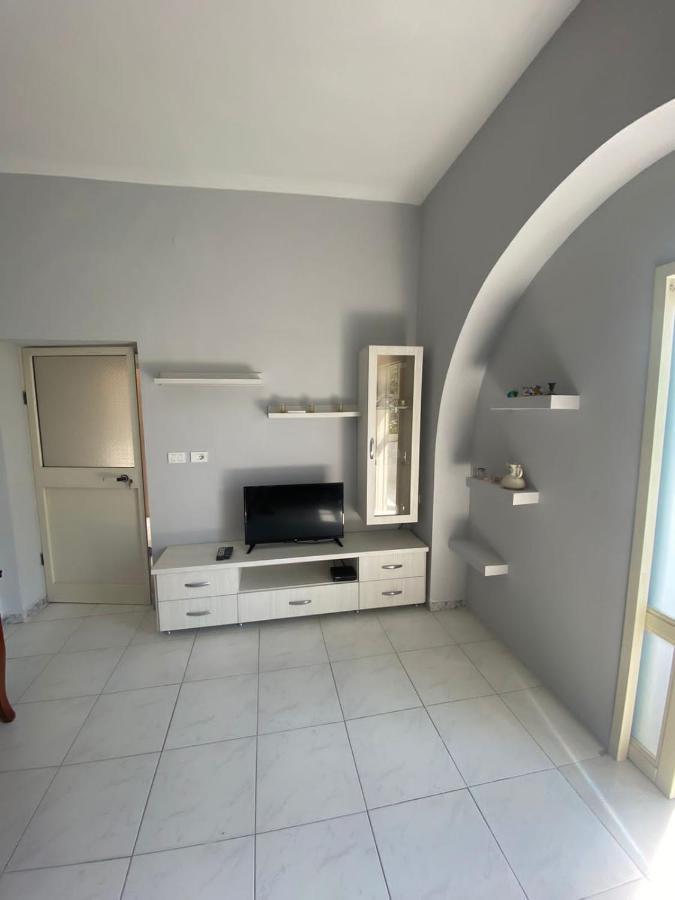 Vollga Promenade Lovely 2 Bedroom Apartment ดูร์เรส ภายนอก รูปภาพ